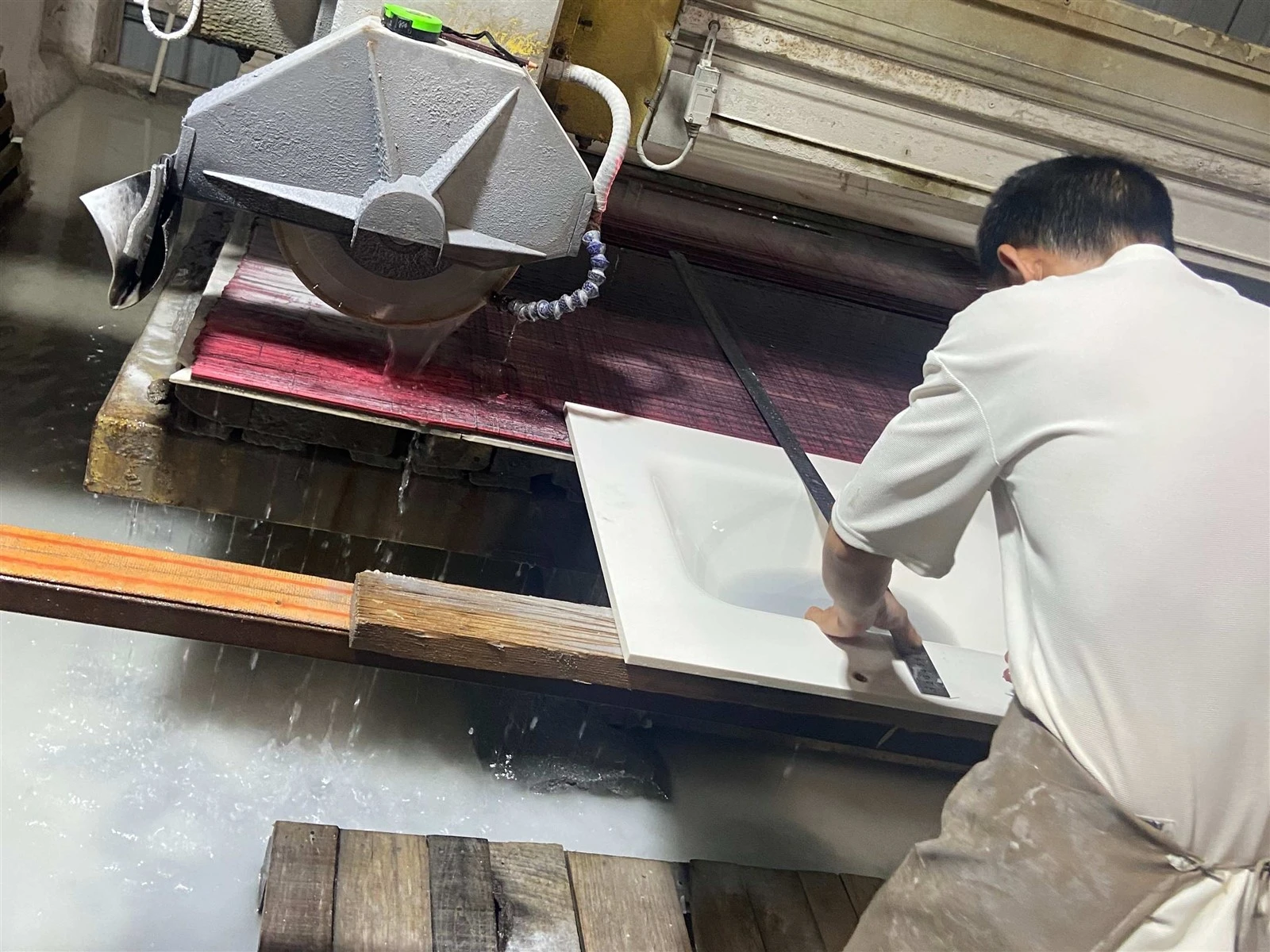 White Sintered Stone Basin Countertop White Sintered Stone Basin Countertop